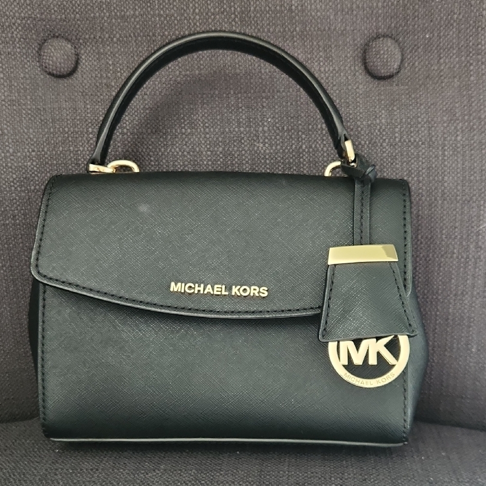 Excellent Condition- Michael Kors Black Handbag